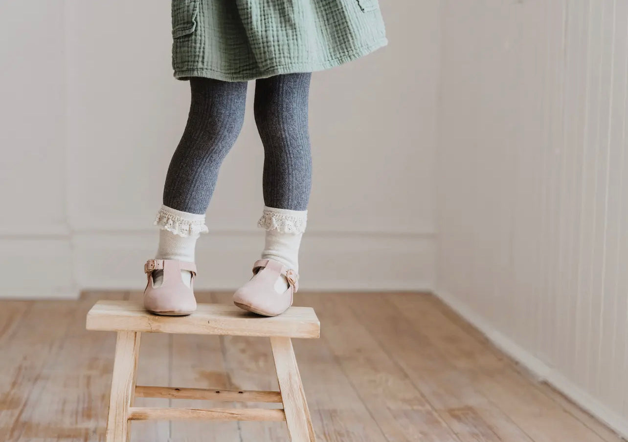 Little Stocking Co Cable Knit Tights - Charcoal Gray