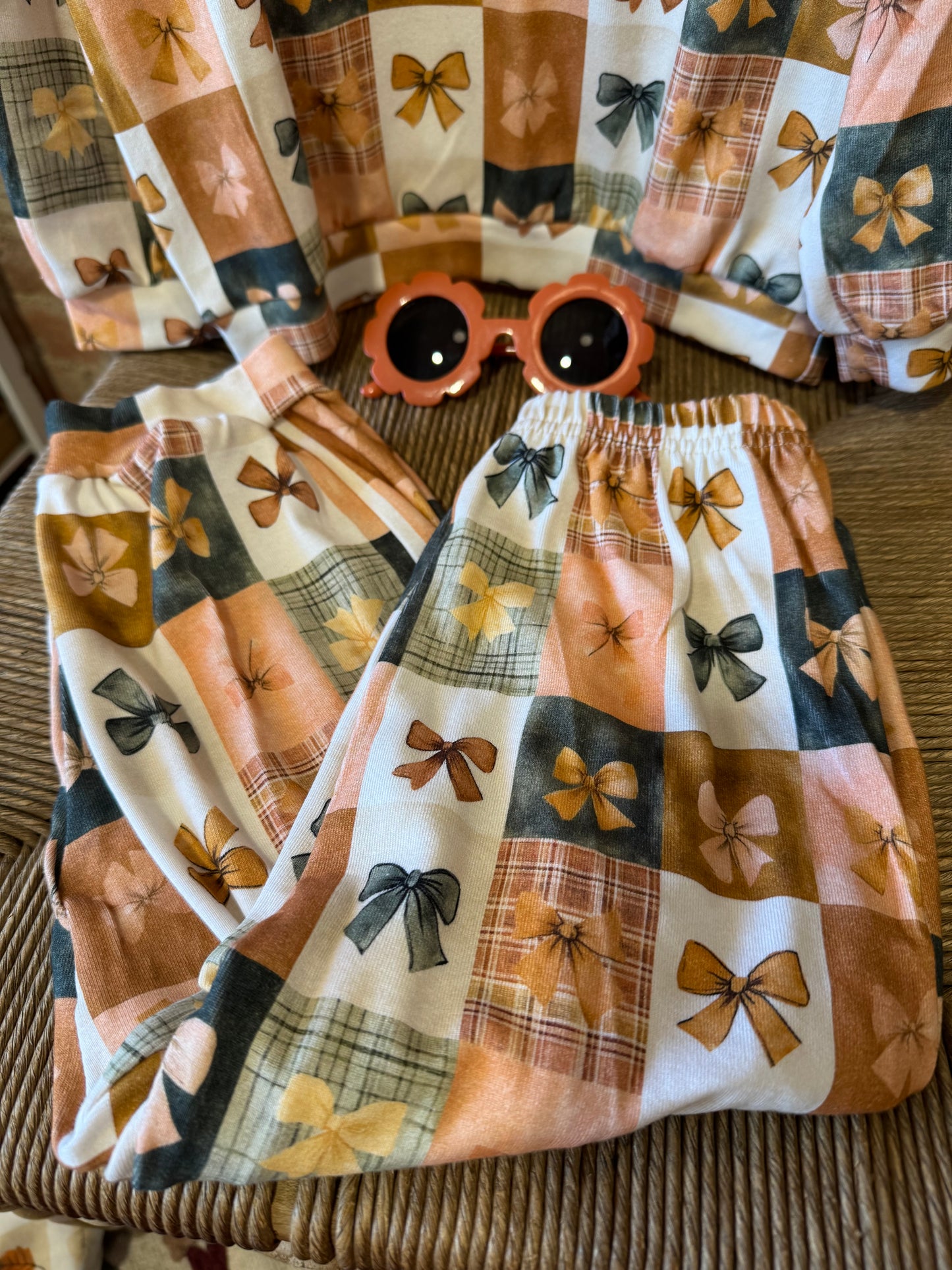 Orange & Green Bow Lounge Set