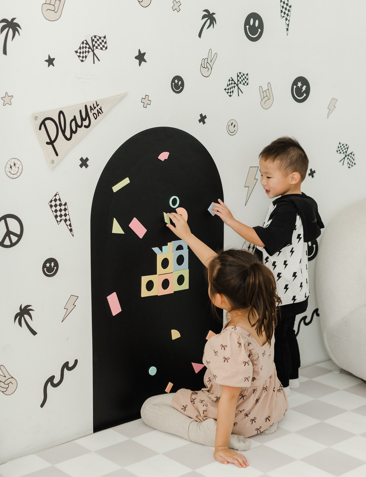 ORIGINAL Arch Magnetic Magic Playwall for Kids