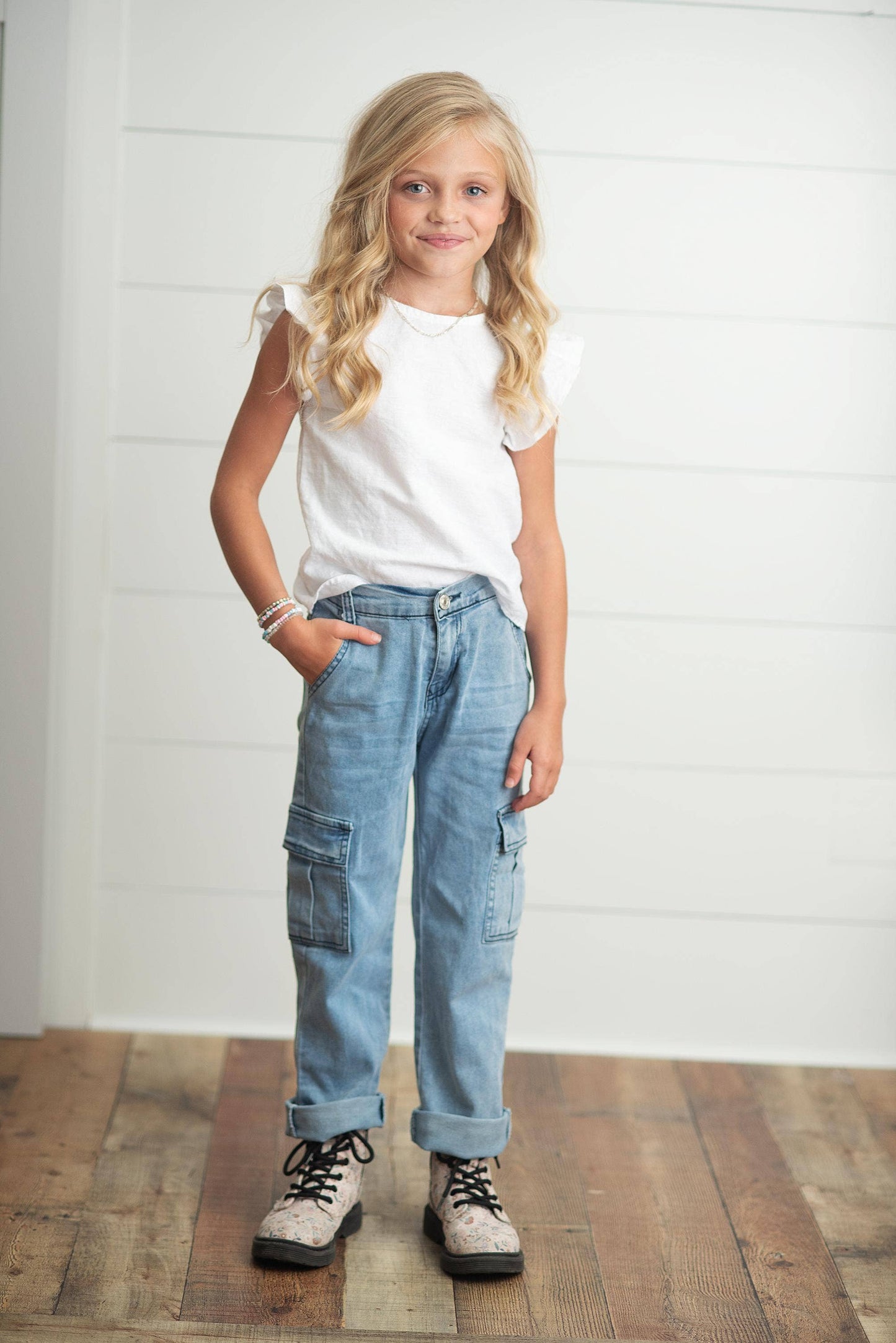 Light Wash Denim Cargo Pants With Pockets