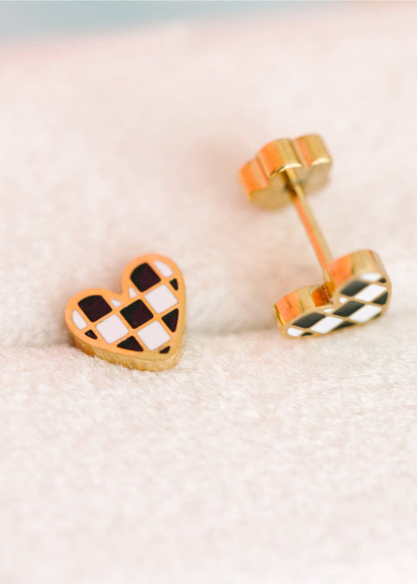 Checkered Heart Flat Back Earrings
