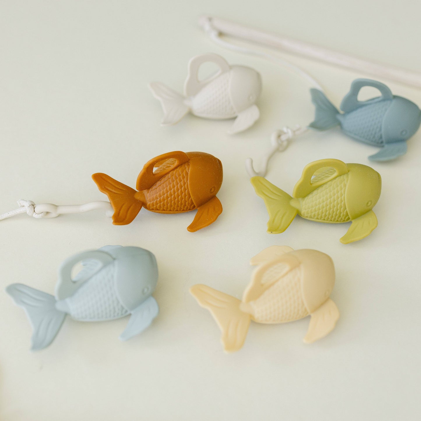 Silicone and Wood Fishing Set - 8 Piece Set