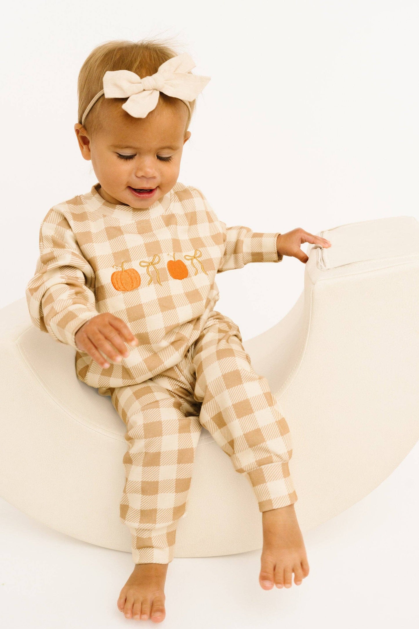 Neutral Gingham Embroidered Pumpkins & Bows Set