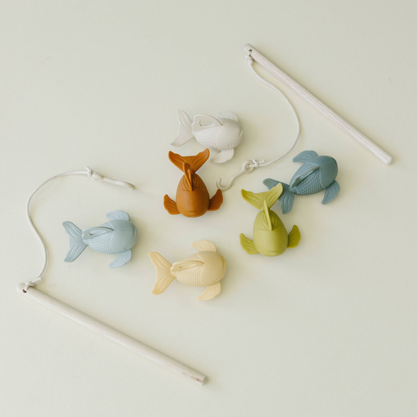 Silicone and Wood Fishing Set - 8 Piece Set