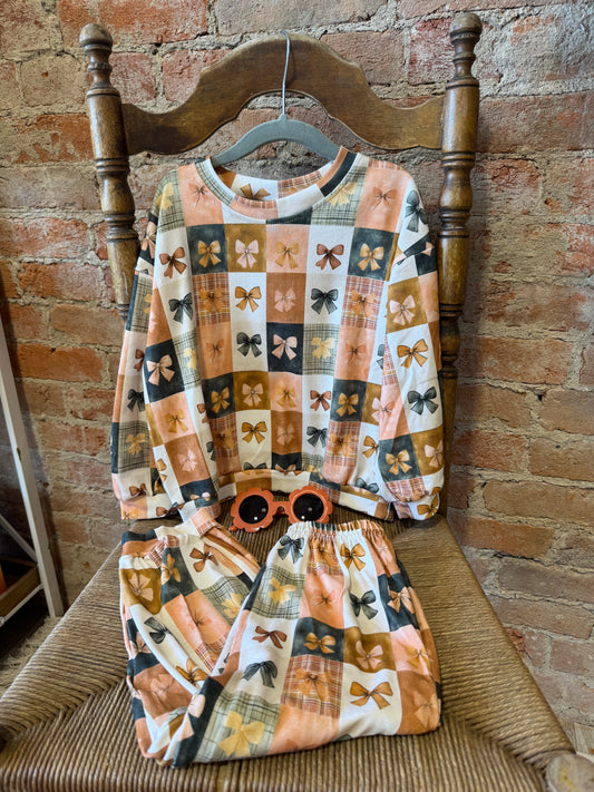 Orange & Green Bow Lounge Set