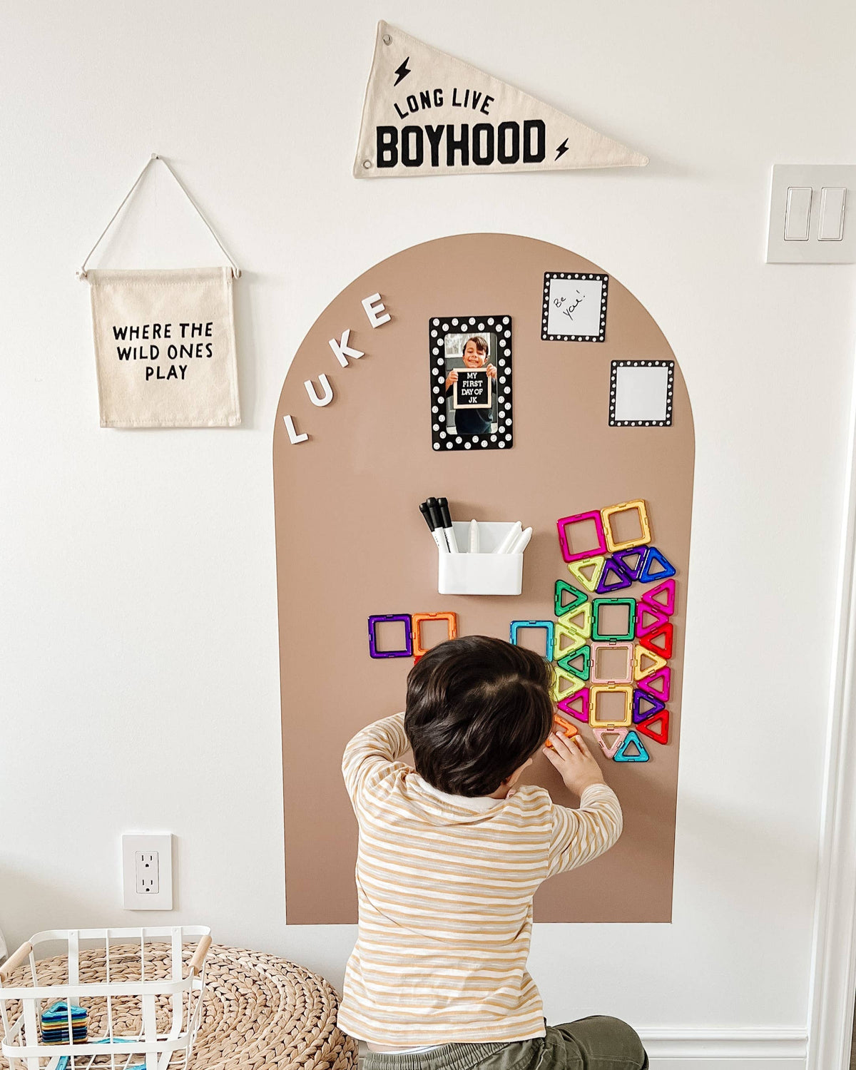ORIGINAL Arch Magnetic Magic Playwall for Kids