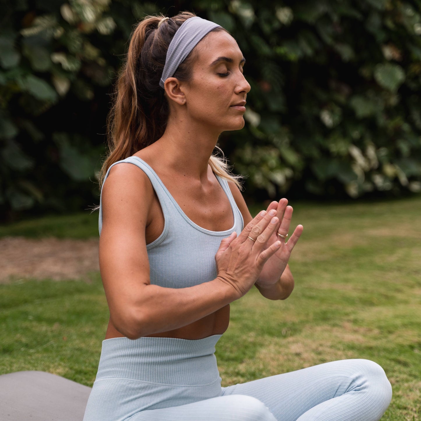 Adjustable No Slip Mesh Sport Headband